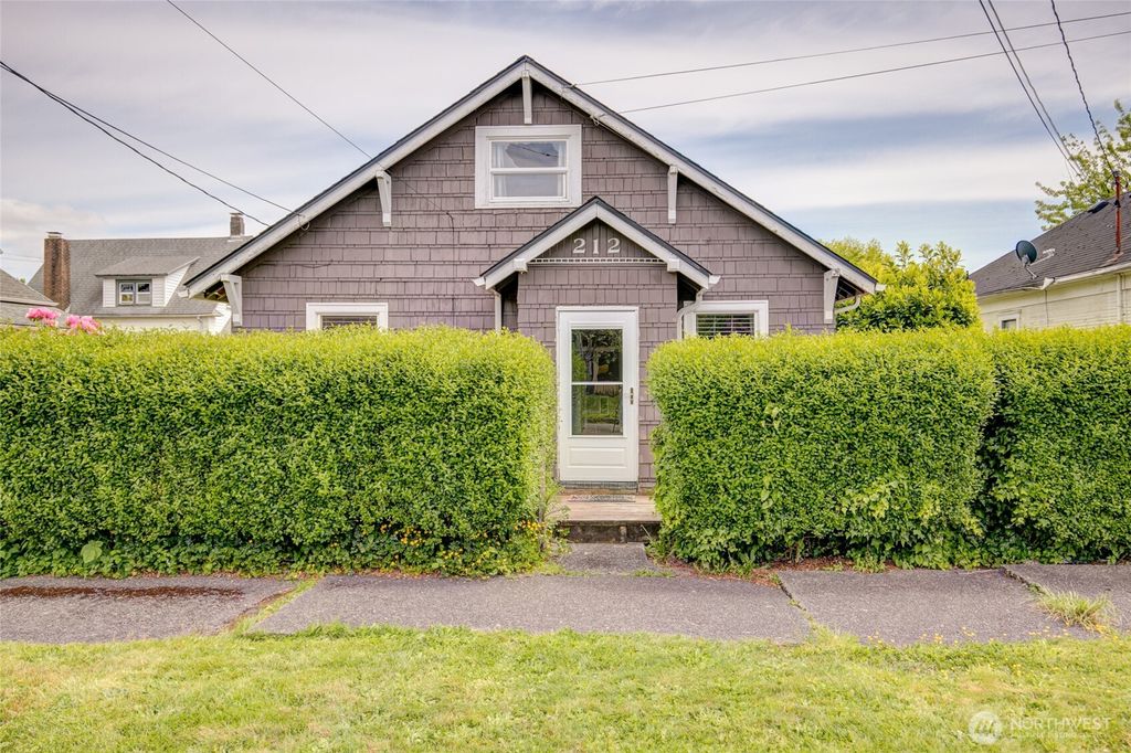 212 Hayes Street, Hoquiam, WA 98550