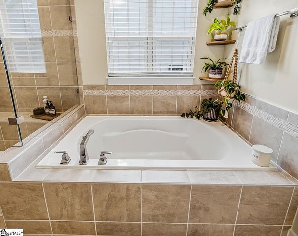 247 Chinook Drive, Greenville, SC 29607