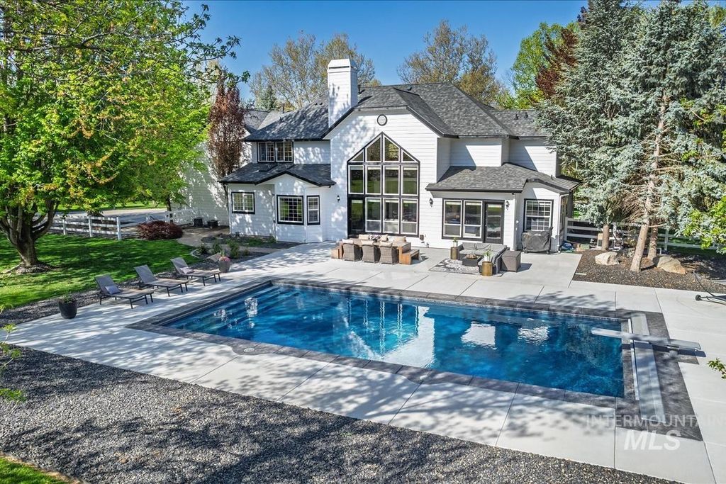1436 N Chaucer, Eagle, ID 83616 photo 2