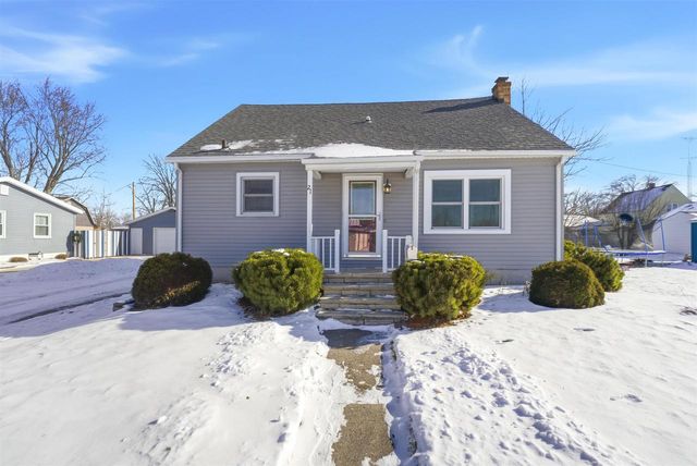 21 N BELL STREET, Fond Du Lac, WI 54935