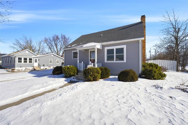 21 N BELL STREET, Fond Du Lac, WI 54935