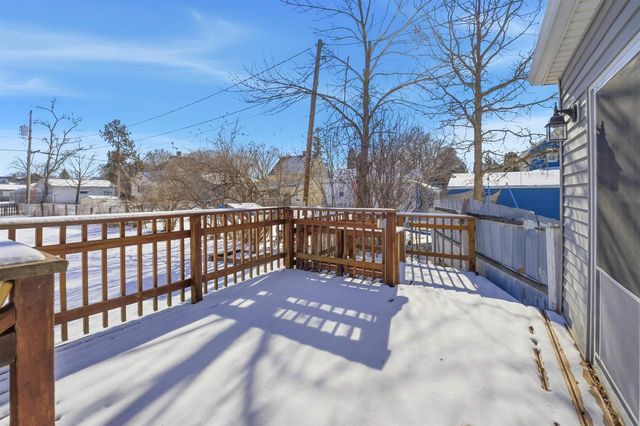 21 N BELL STREET, Fond Du Lac, WI 54935