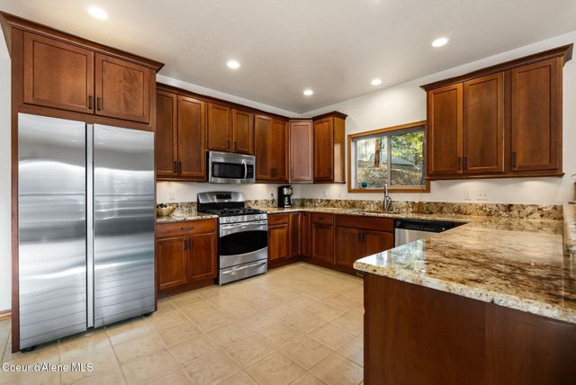 21 Midlake Drive, Sagle, ID 83860