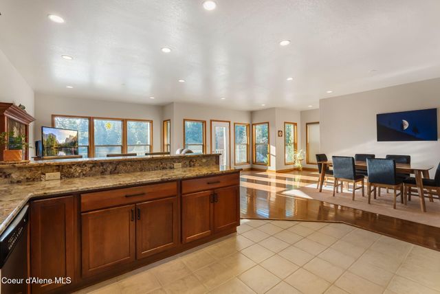 21 Midlake Drive, Sagle, ID 83860