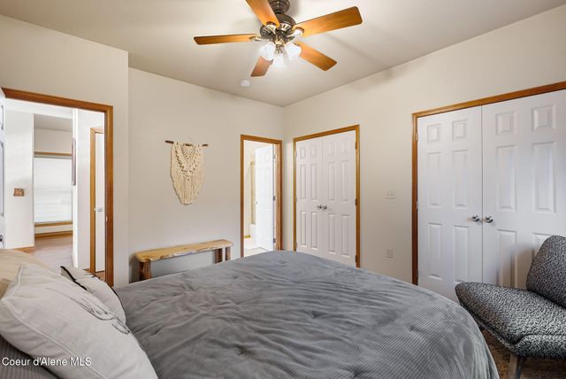 21 Midlake Drive, Sagle, ID 83860