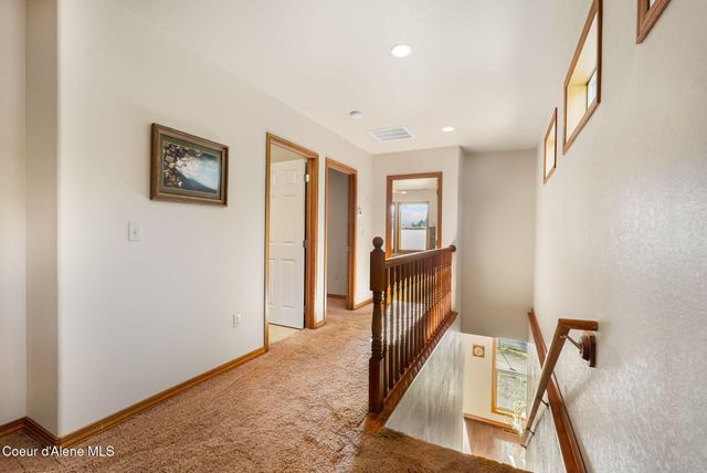 21 Midlake Drive, Sagle, ID 83860