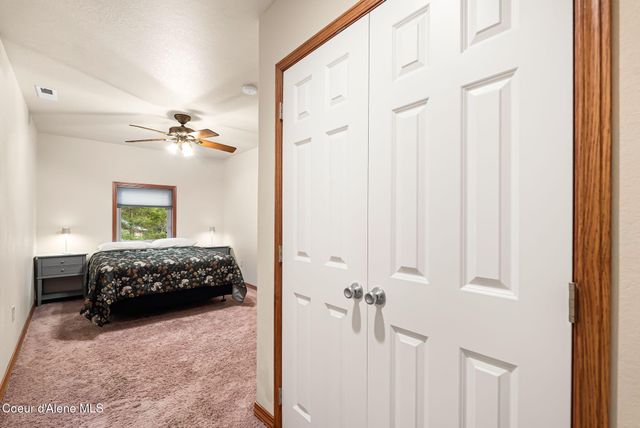 21 Midlake Drive, Sagle, ID 83860