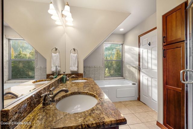 21 Midlake Drive, Sagle, ID 83860