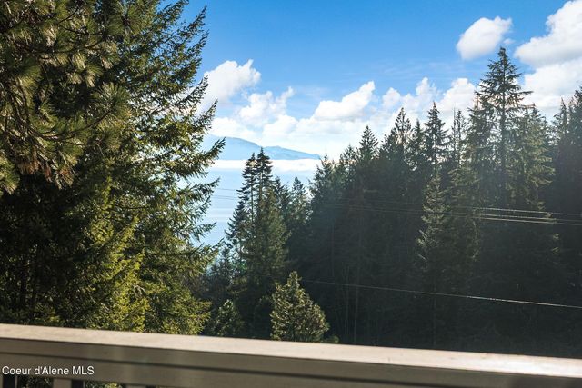 21 Midlake Drive, Sagle, ID 83860