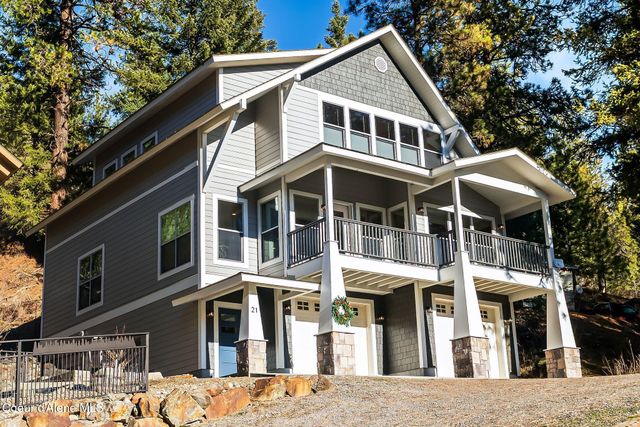 21 Midlake Drive, Sagle, ID 83860