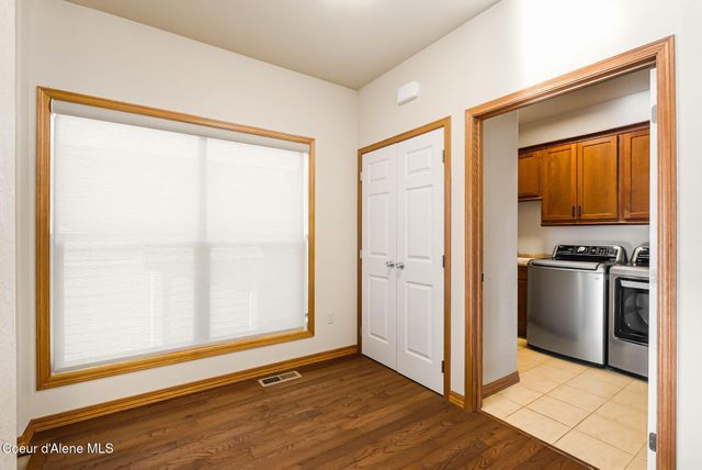 21 Midlake Drive, Sagle, ID 83860