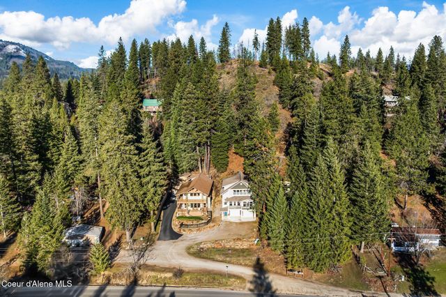 21 Midlake Drive, Sagle, ID 83860