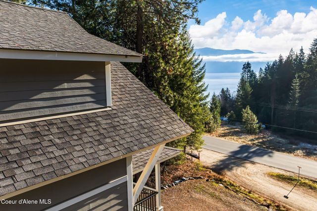 21 Midlake Drive, Sagle, ID 83860