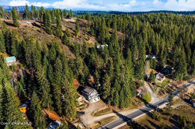 21 Midlake Drive, Sagle, ID 83860