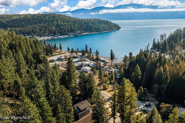 21 Midlake Drive, Sagle, ID 83860