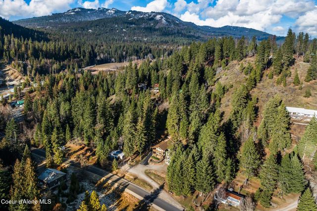 21 Midlake Drive, Sagle, ID 83860