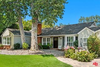 5836 Hillview Park Avenue, Van Nuys (los Angeles), CA 91401