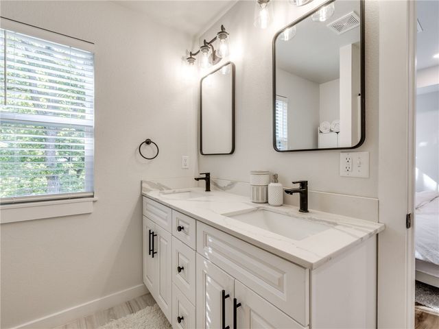 16 Lanark Circle, Bella Vista, AR 72715