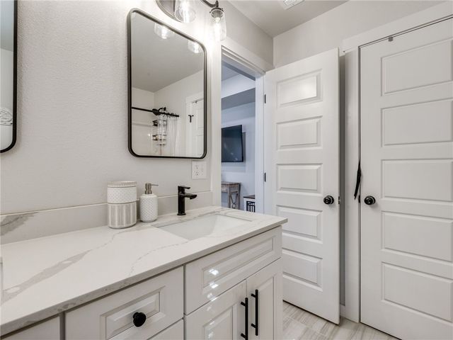 16 Lanark Circle, Bella Vista, AR 72715