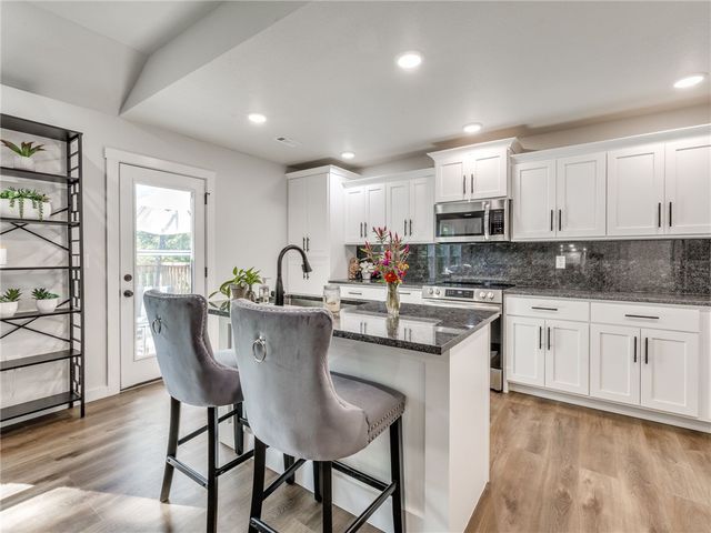 16 Lanark Circle, Bella Vista, AR 72715