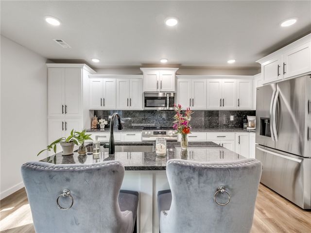 16 Lanark Circle, Bella Vista, AR 72715