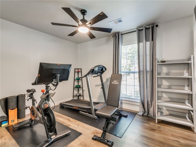 16 Lanark Circle, Bella Vista, AR 72715