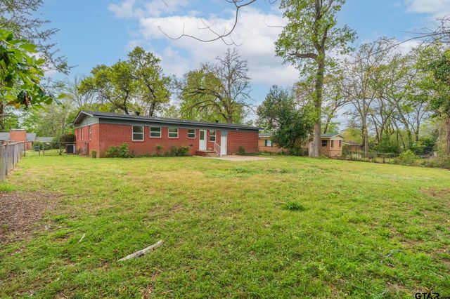 2922 Meadowlark, Tyler, TX 75701