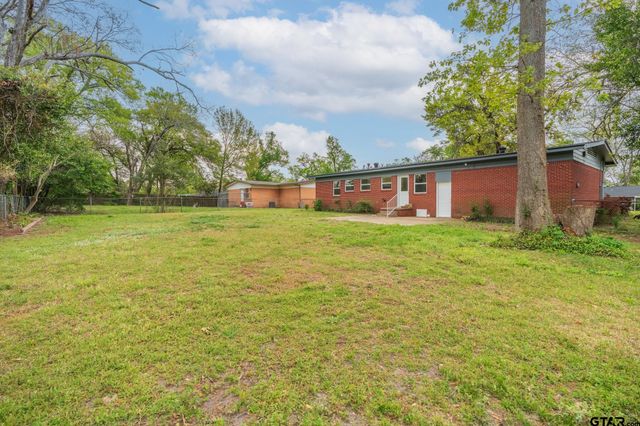 2922 Meadowlark, Tyler, TX 75701