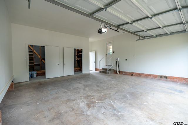 2922 Meadowlark, Tyler, TX 75701