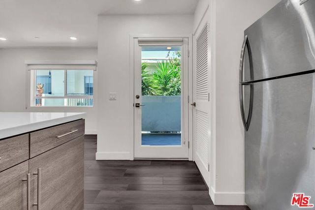 3667 Mentone Avenue 2, Los Angeles, CA 90034