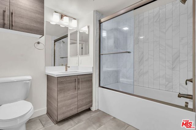 3667 Mentone Avenue 2, Los Angeles, CA 90034