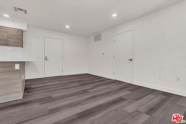 3667 Mentone Avenue 2, Los Angeles, CA 90034