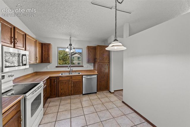 4865 W Old Farm Circle, Colorado Springs, CO 80917