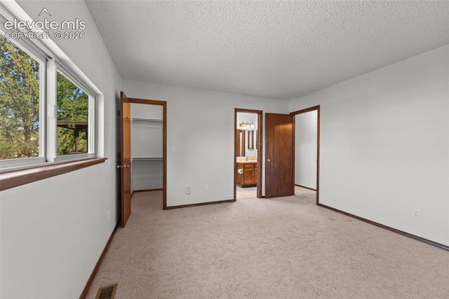 4865 W Old Farm Circle, Colorado Springs, CO 80917