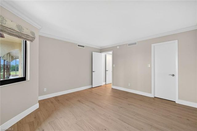 6020 PELICAN BAY BLVD # E402, Naples, FL 34108