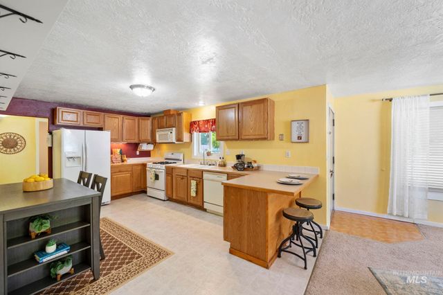 220 W Washington St, Meridian, ID 83642