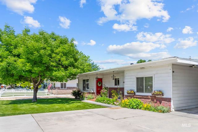 220 W Washington St, Meridian, ID 83642