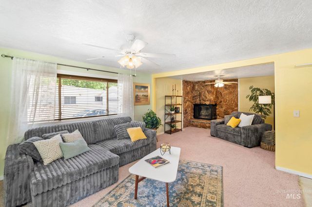 220 W Washington St, Meridian, ID 83642