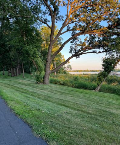 17024 County Road 5, Hoffman, MN 56339