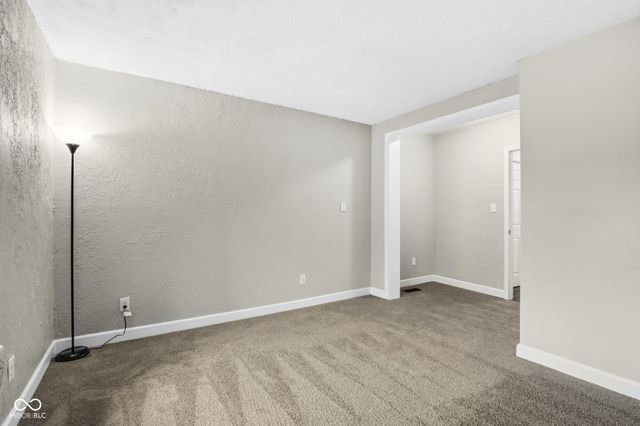 1325 S K Street, Elwood, IN 46036