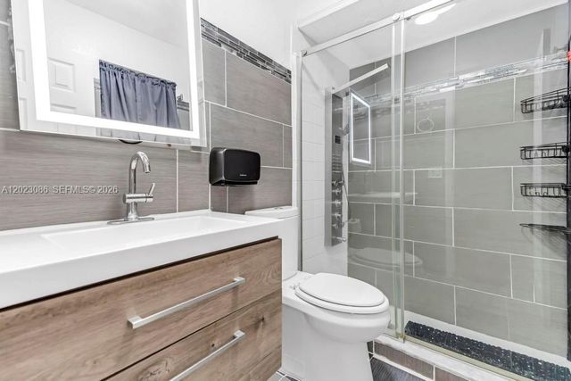 11641 NW 42nd St, Sunrise, FL 33323