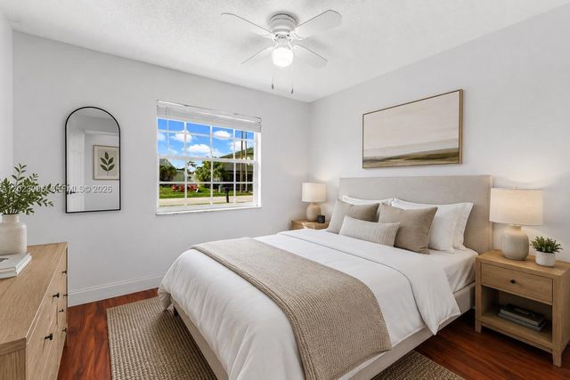 11641 NW 42nd St, Sunrise, FL 33323