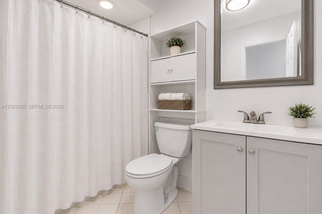 11641 NW 42nd St, Sunrise, FL 33323