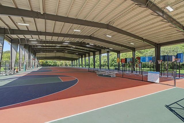 11641 NW 42nd St, Sunrise, FL 33323