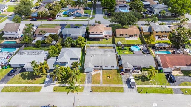 11641 NW 42nd St, Sunrise, FL 33323