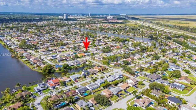 11641 NW 42nd St, Sunrise, FL 33323