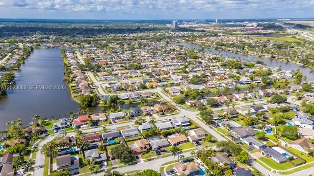 11641 NW 42nd St, Sunrise, FL 33323