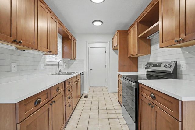 3212 S 148th East East Avenue, Tulsa, OK 74134