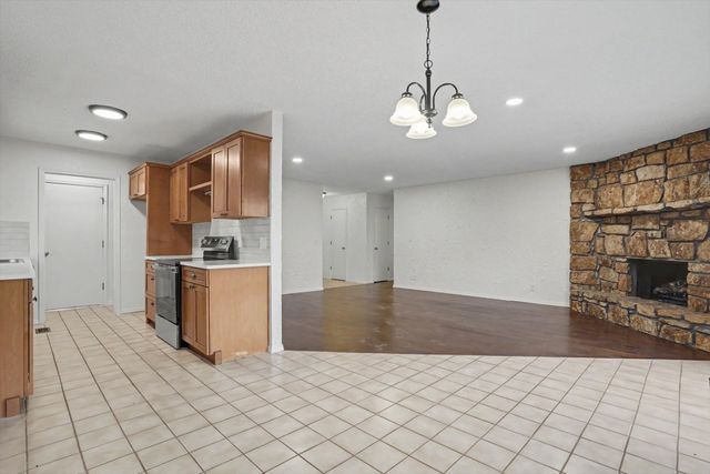 3212 S 148th East East Avenue, Tulsa, OK 74134