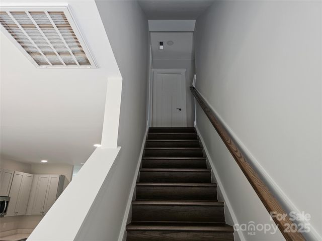 139 Brooks Cove Road, Black Mountain, NC 28711